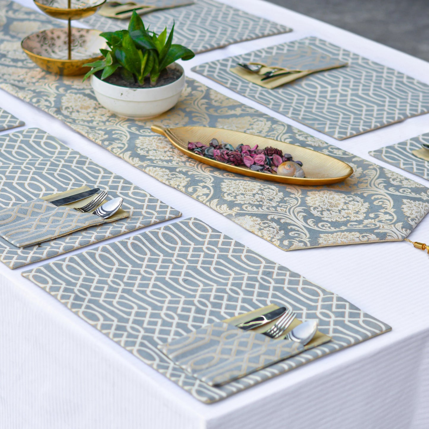 Carlson Sand Grey Table Set