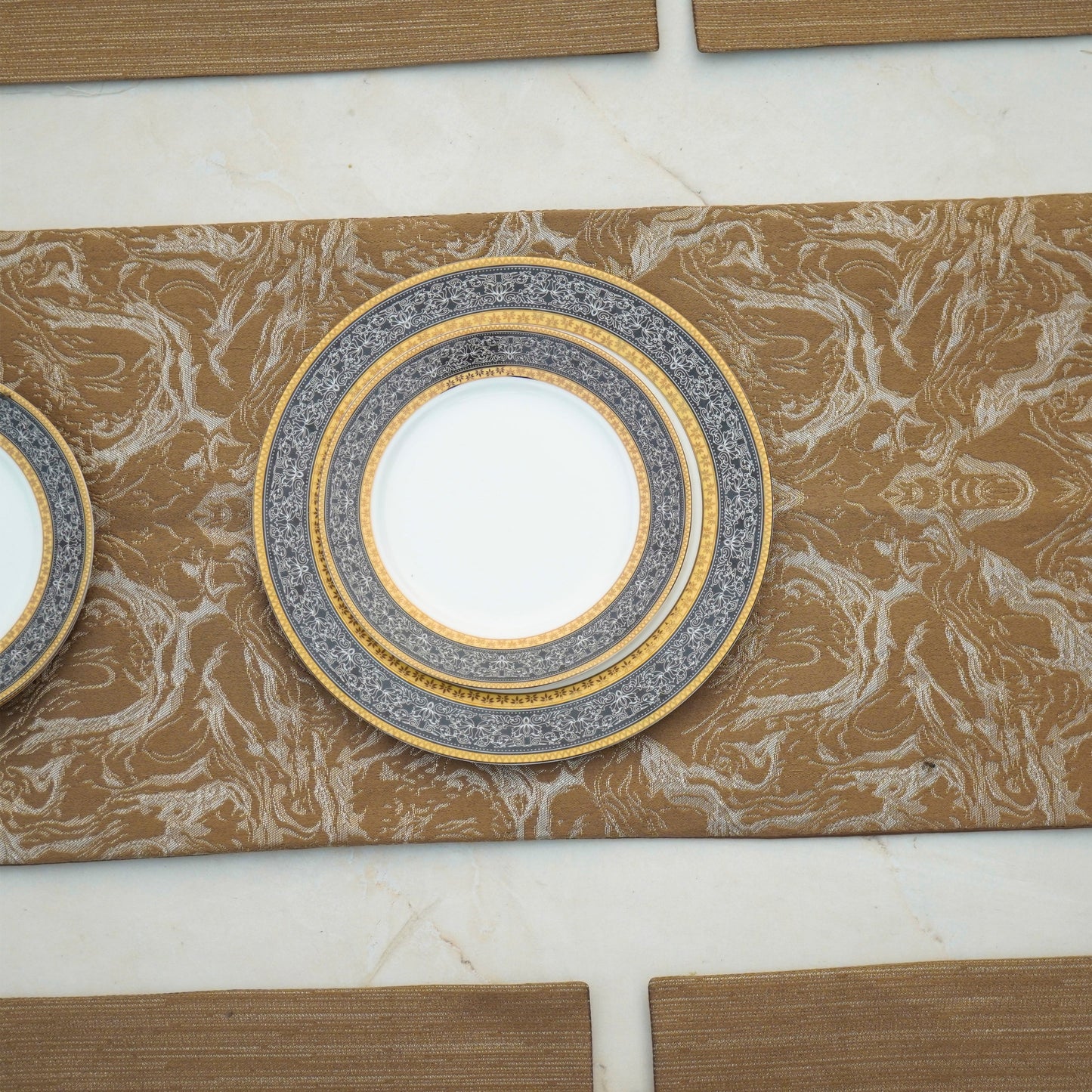 Marble Weave Burnt Caramel Table Set